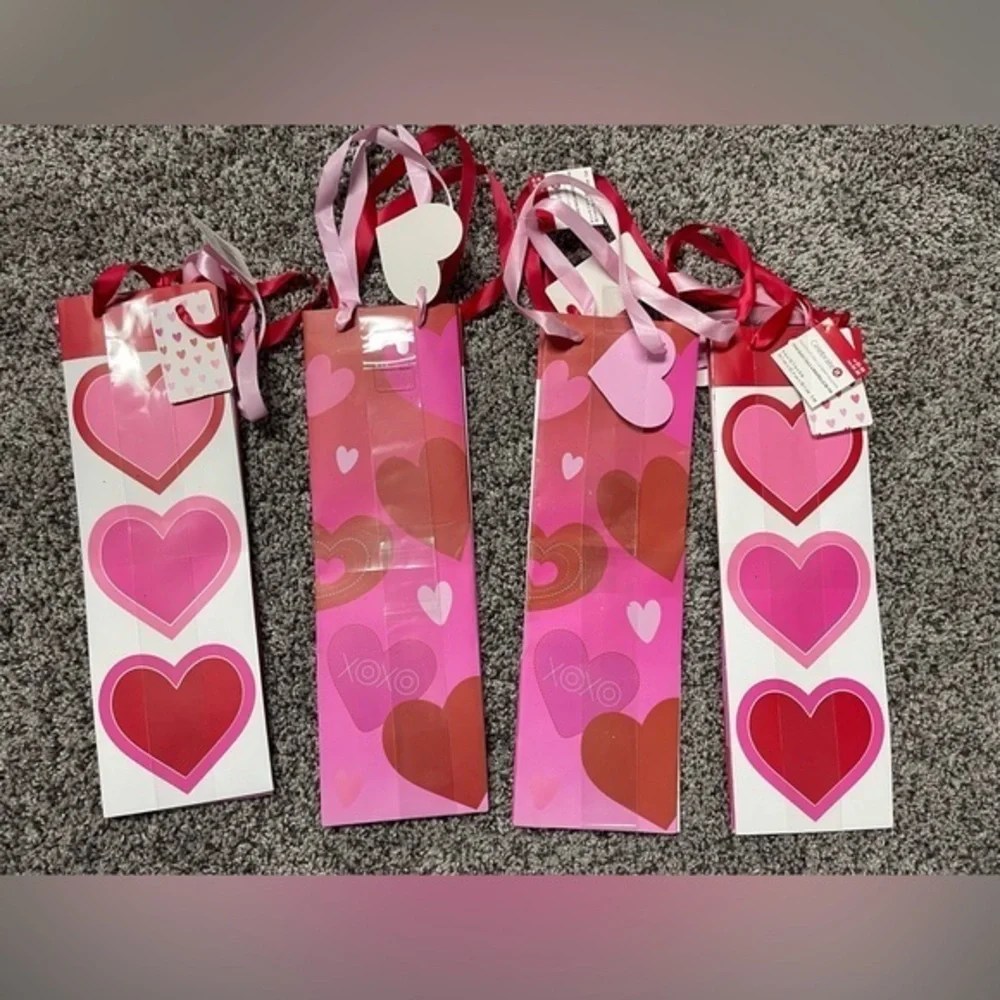 Heart Design Wine Gift Bags - Pink and Red